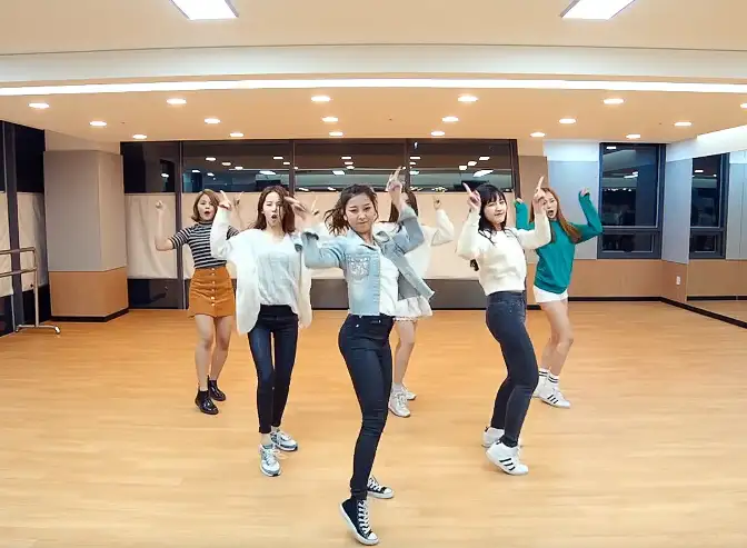 CLC《变得漂亮(High Heels)》练习室版MV下载 | 复古舞曲高清现场